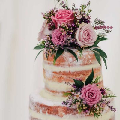 Simmone-logue-bespoke-wedding-cakes